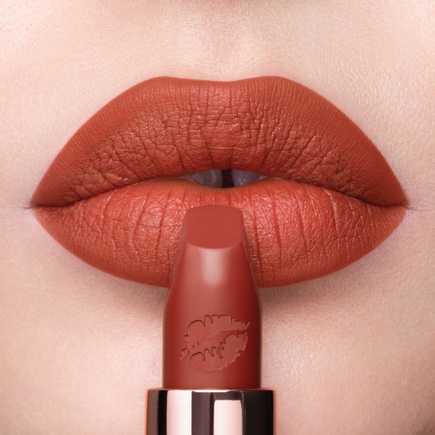 CHARLOTTE TILBURY MATTE REVOLUTION lipstick #Blossom red