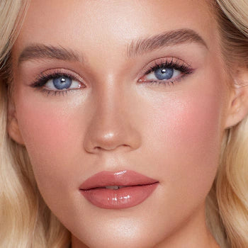 Charlotte Tilbury Matte Beauty Blush
Wand #Pillow Talk 5ml