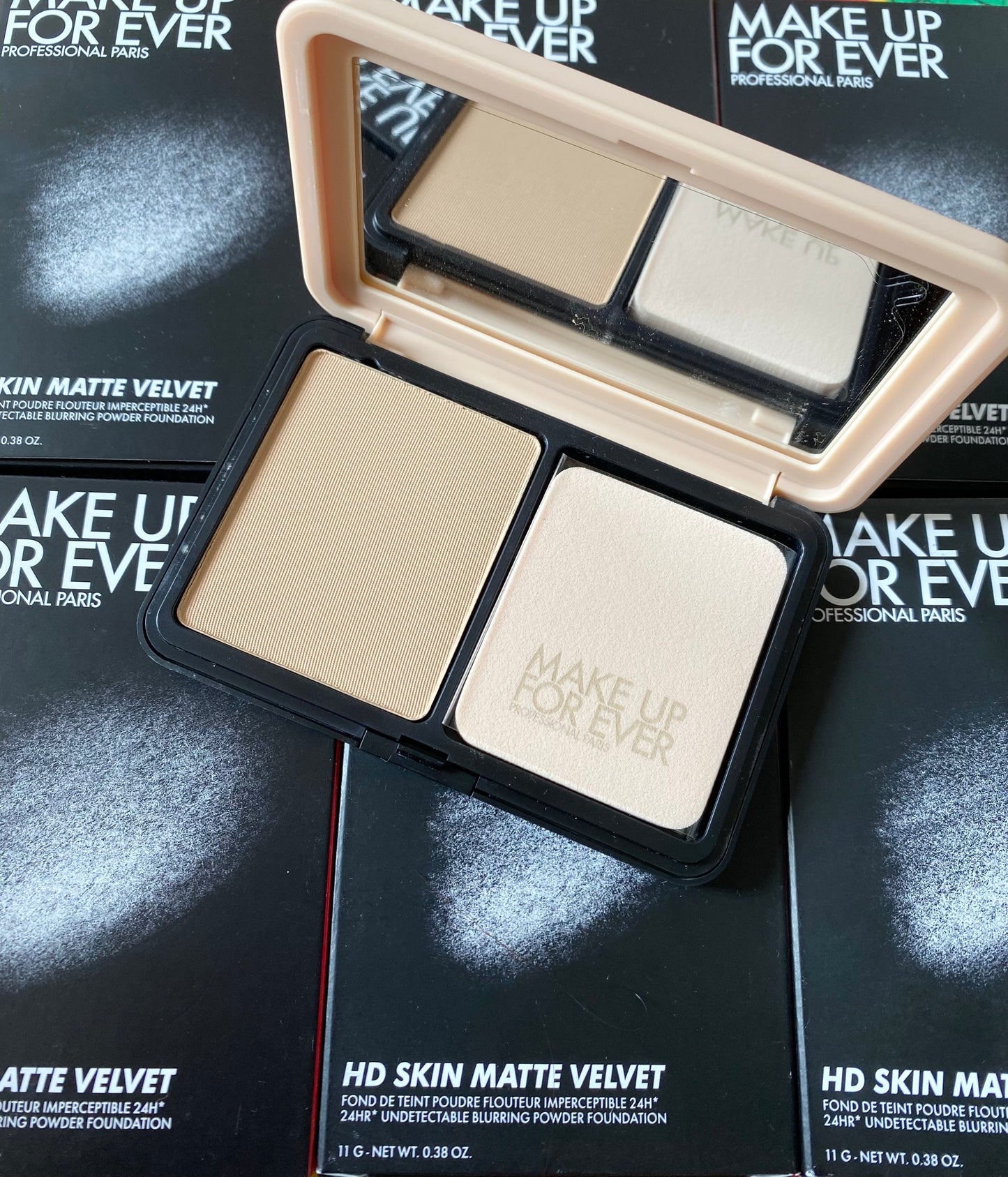 Make Up For Ever HD Skin Matte Velvet Powder Foundation