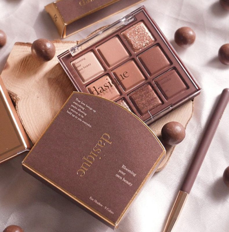 Dasique Shadow Palette #11 Chocolate Fudge (Valentine’s Day Set)