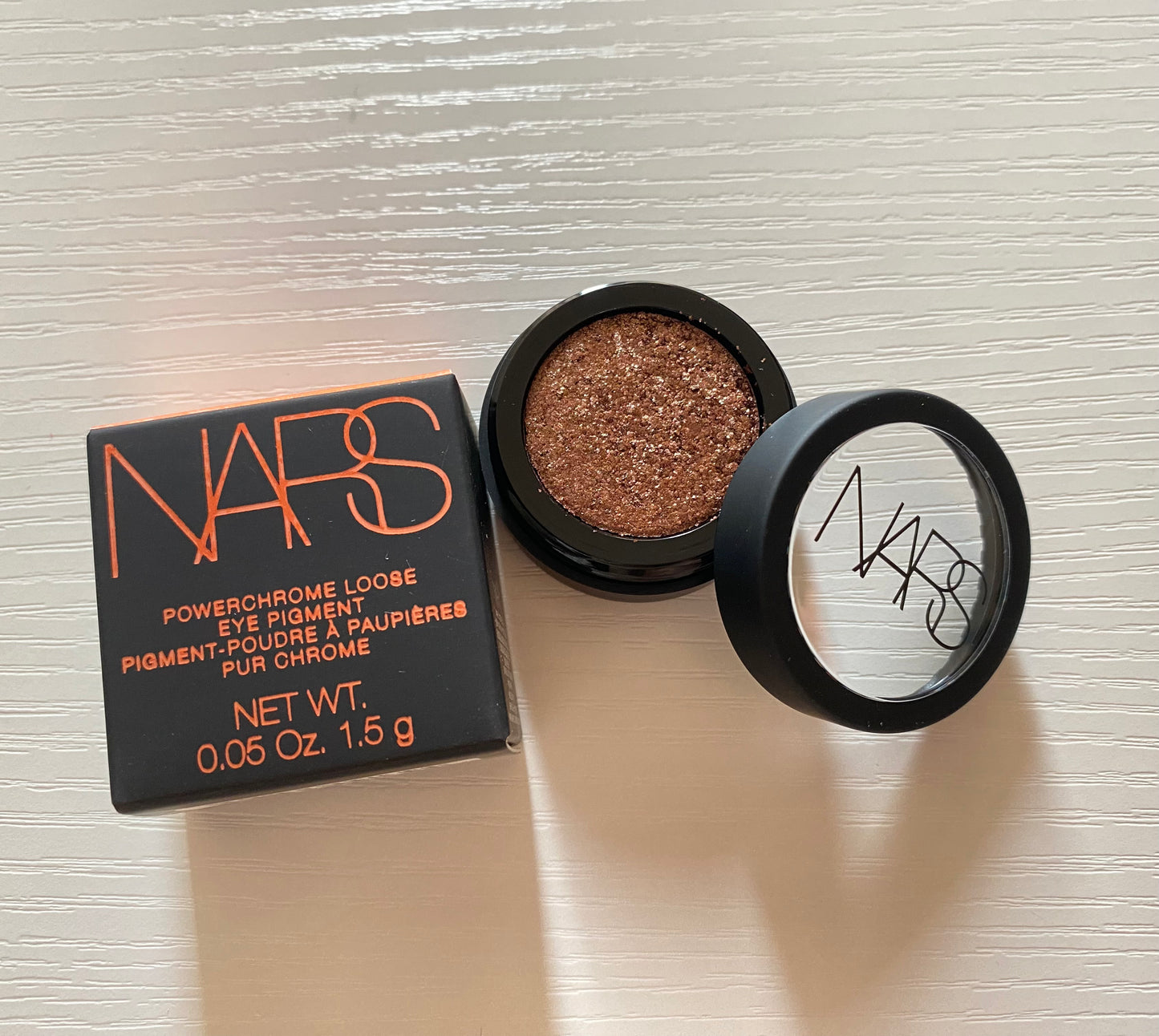 Nars Powerchrome Loose Eye Pigment stricken