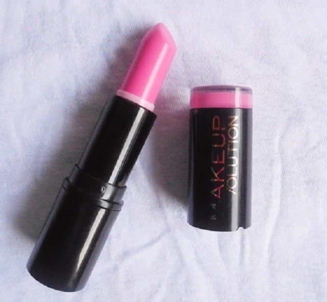 Makeup Revolution amazing lipstick #flashing