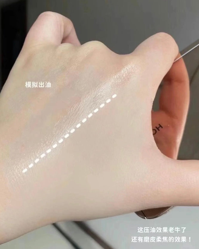 Hourglass Vanished Airbrush Pressed Powder