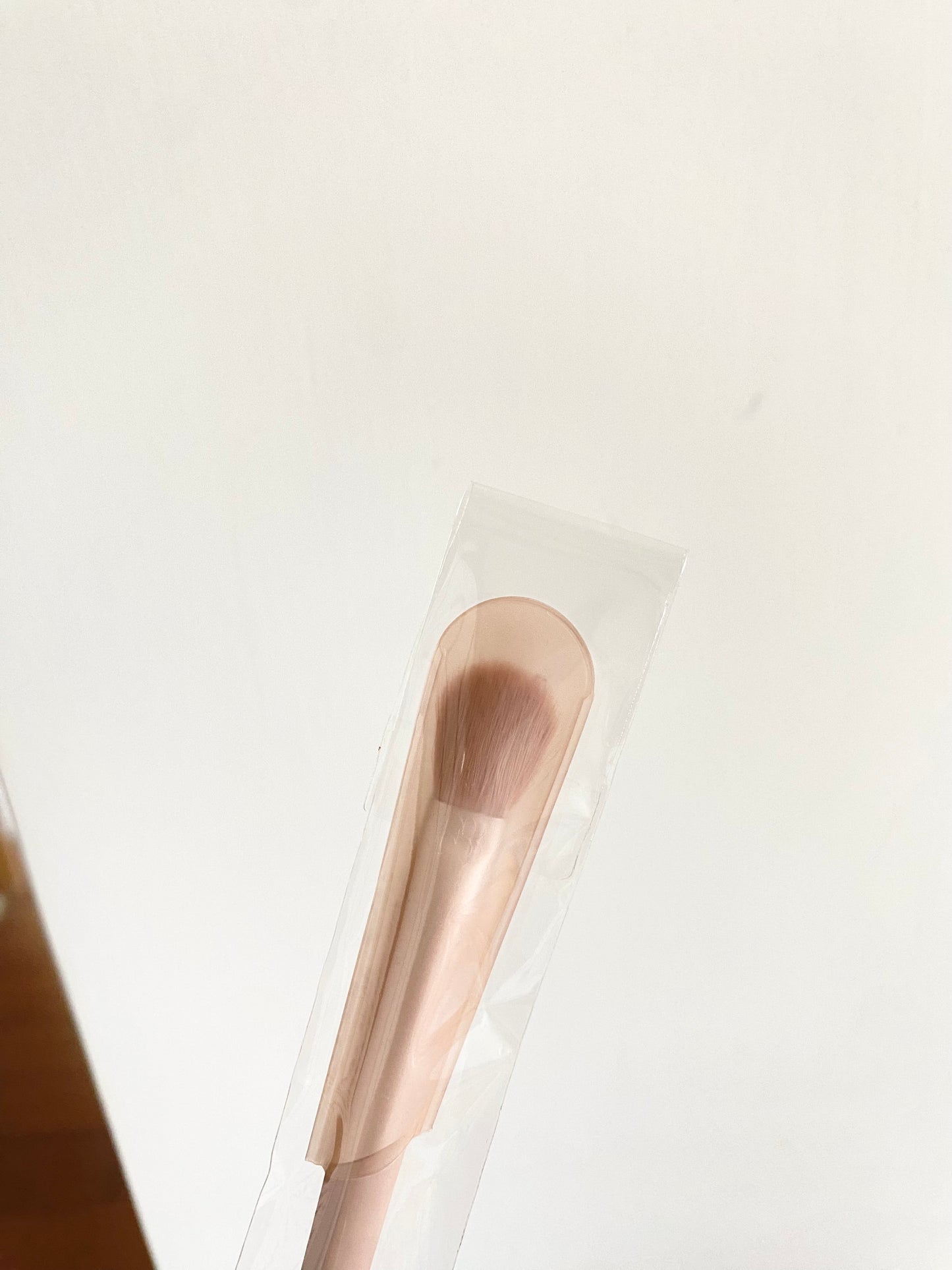 Fenty Beauty 230 Precision Blending Brush 染暈/眼影掃