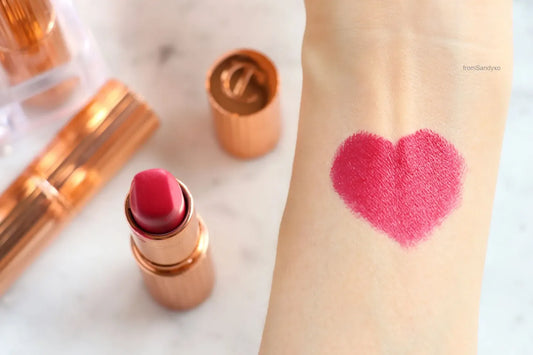 CHARLOTTE TILBURY MATTE REVOLUTION lipstick #The Queen