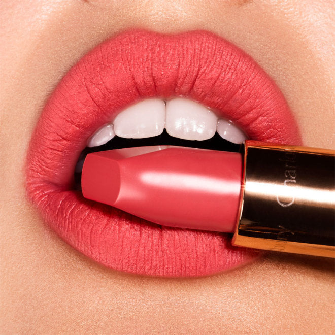 CHARLOTTE TILBURY MATTE REVOLUTION lipstick #Sexy Sienna