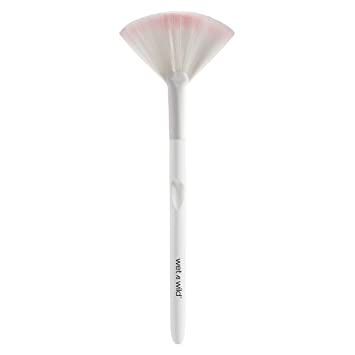 Wet n wild fan brush